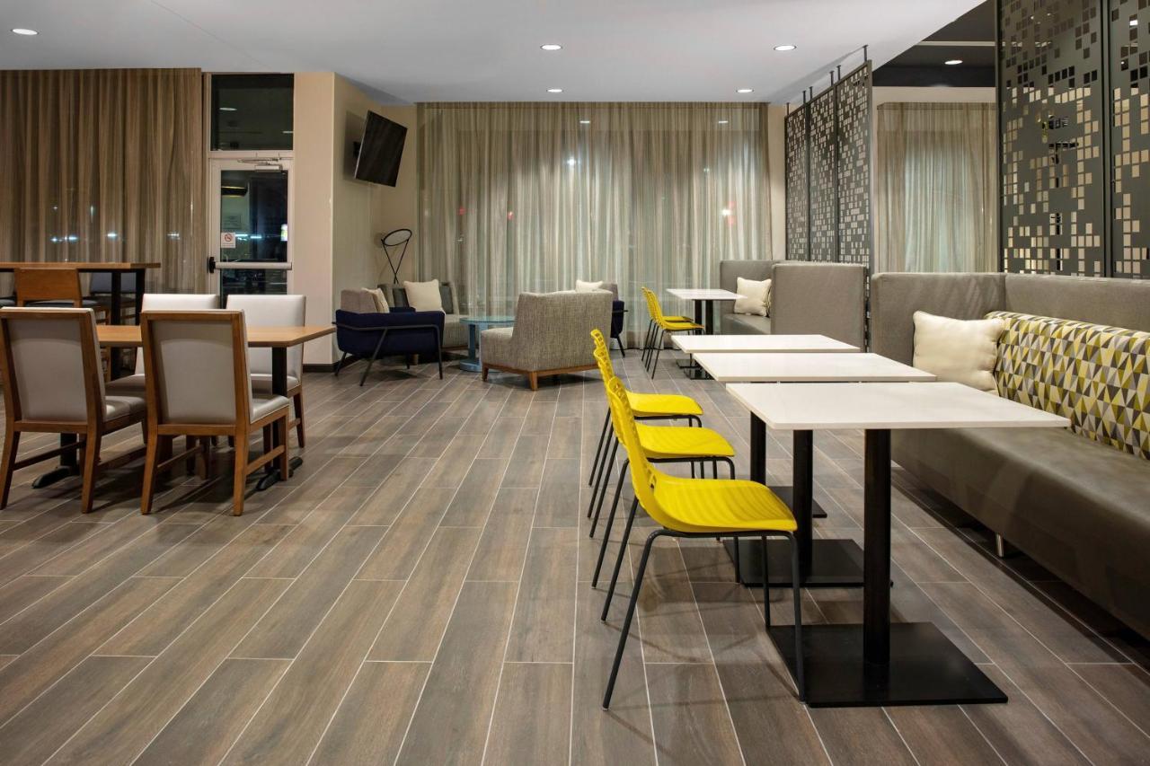 Towneplace Suites By Marriott Orlando Airport Exteriör bild